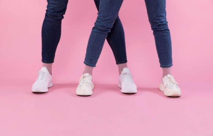 New fashion: Wrong shoe theory