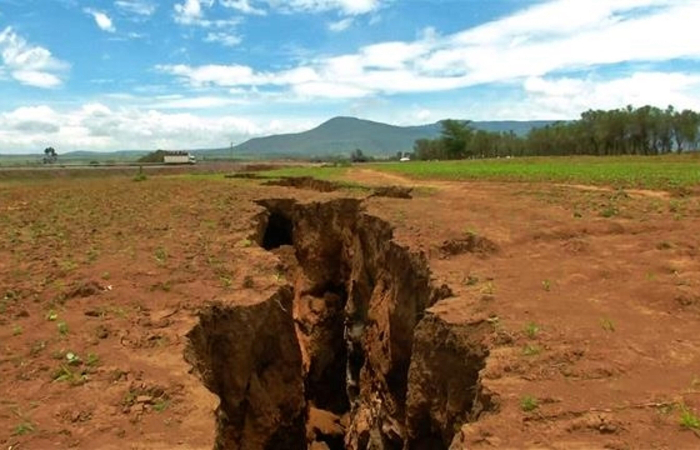 Enormous Cracks Splitting Apart the US Southwest, Urgent Alert by Scientists