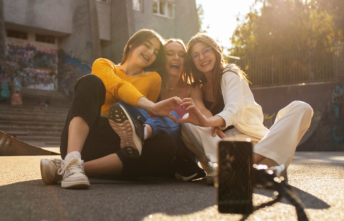 Gen Z dream jobs Tech-savvy careers Professional services sector IT industry Innovation and impact Sustainable industries Social entrepreneurship Creative career paths Entrepreneurial aspirations Start-ups as a career option Generating employment opportunities Content creation trends