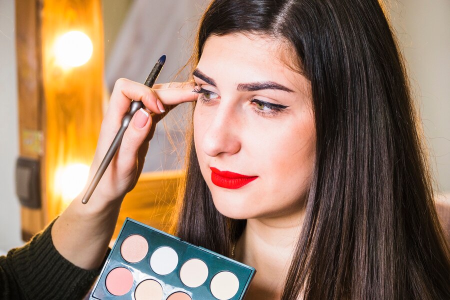 eye makeup trends in 2024