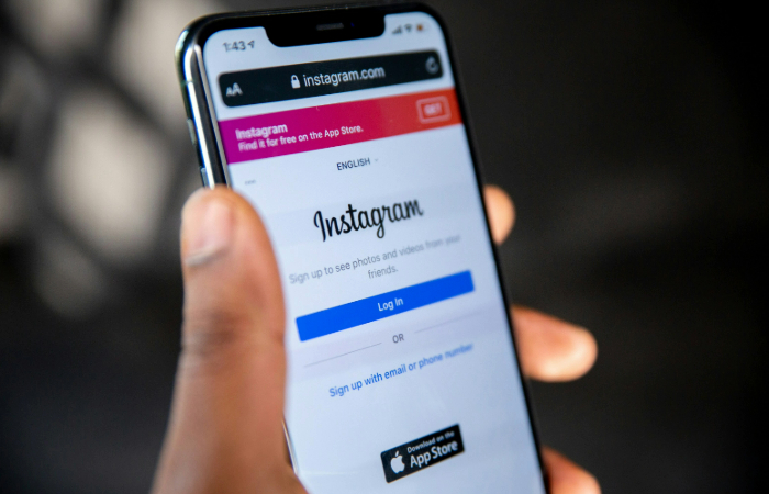 Instagram has introduced a new feature that allows users to add captions to their photos, making it easier to share their stories and connect with others.