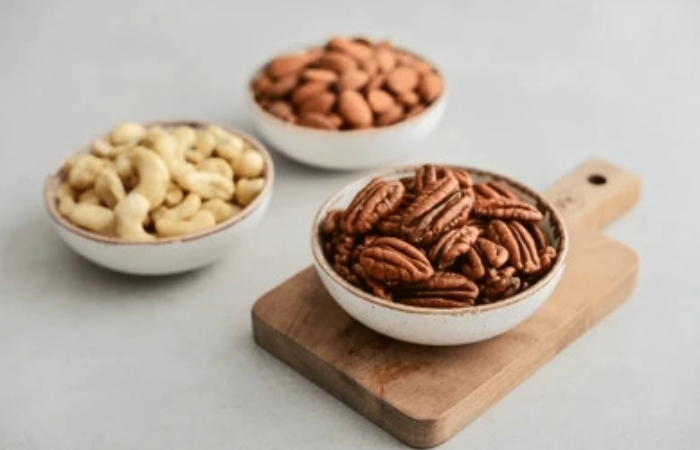 Cashews vs Pecans